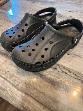 Crocs Baya Clogs - Black - Unisex [Size] - Great Condition women’s 9 men’s 11